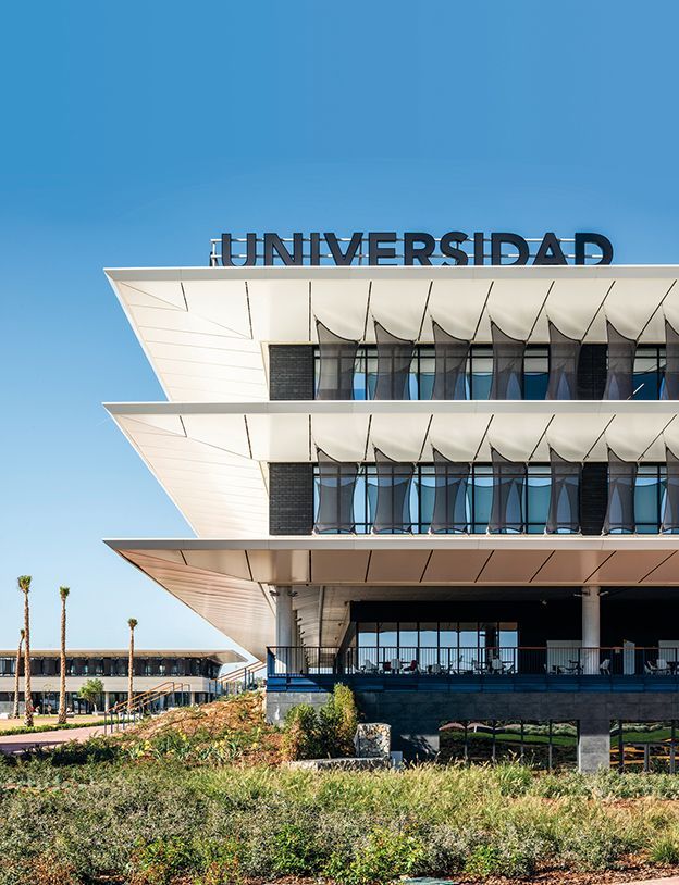 ca75_05 / Campus de la Universidad Loyola