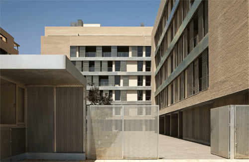 ca41_15 / Conjunto residencial de 84 viviendas