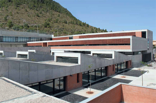 ca42_05 / Centro de educación infantil y primaria Jacinto Castañeda