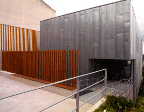 ca13_06 / Centro de salud en Miño