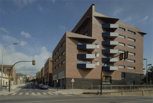 ca16_10 / Viviendas y parque público