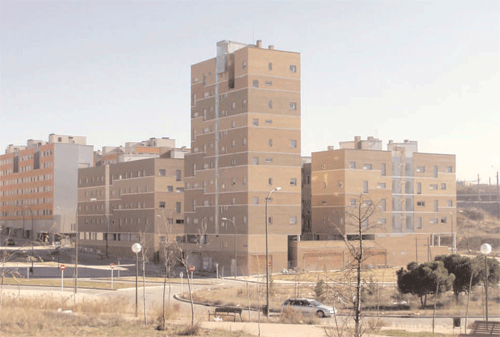 ca17_02 / Edificio de viviendas V.P.O.