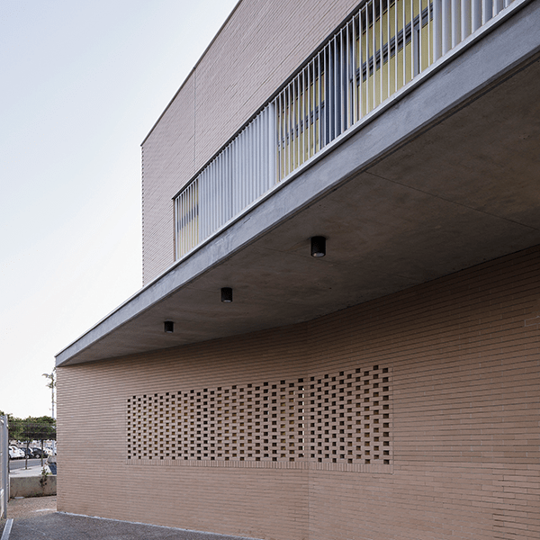 ca81_01 / Nuevo Centro Educativo Turruñuelos