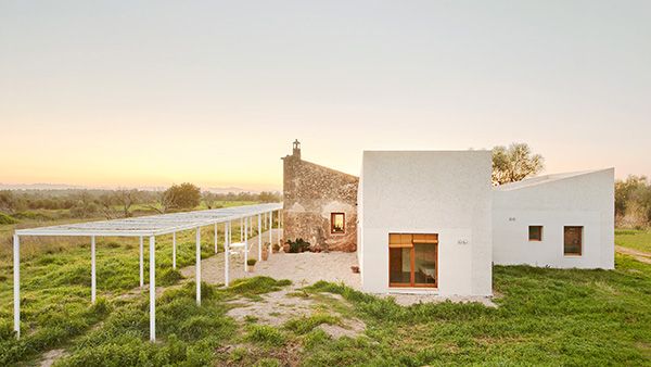 Hispalyt reconoce la excelencia arquitectónica con la convocatoria del Premio de Arquitectura de Teja 2021-2023