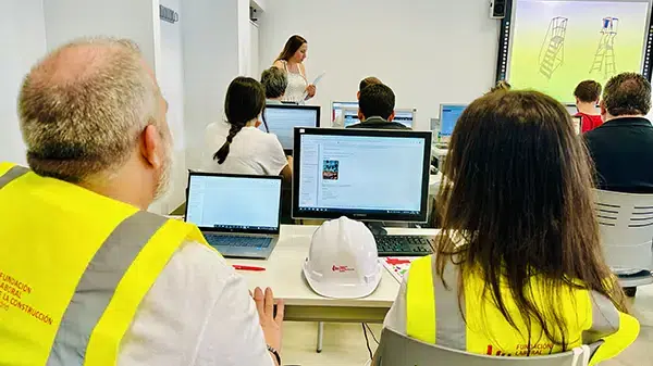 La construcción continúa con su proceso de transformación digital, según el último informe publicado por el Observatorio Industrial de la Construcción