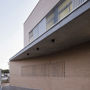 CA81 01 / Nuevo Centro Educativo Turruñuelos en Córdoba